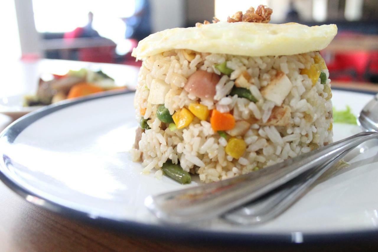 โรงแรมอิสตายา บุงูร์ จาการ์ตา ภายนอก รูปภาพ